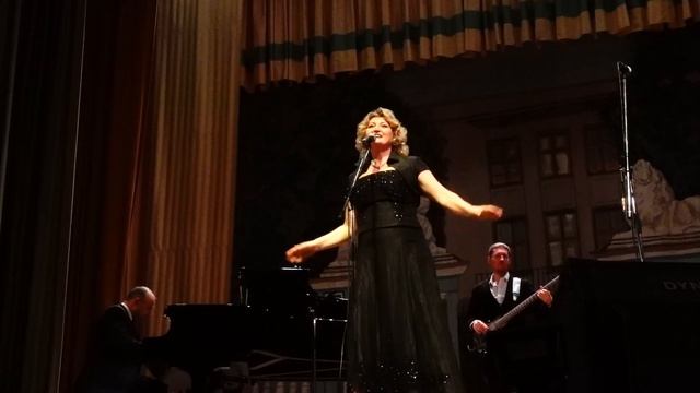 2023.02.25 Москва. Дом ученых. "Грустить не надо". Поет Лариса Макарская смотреть онлайн