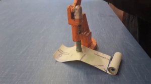 Показываем как делать люверсы на баннере