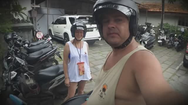 Дорожный трафик на Бали и неожиданная концовка)#roadtrip #bali #kuta #bike #indonesia #2024 #travel