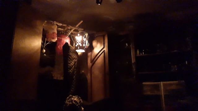 Декоративный фонарь. Внутри имитация огня. смотреть онлайн