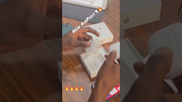 new!! #airpods #iphone #iphone13 #zimbabwe #apple #applemusic смотреть онлайн
