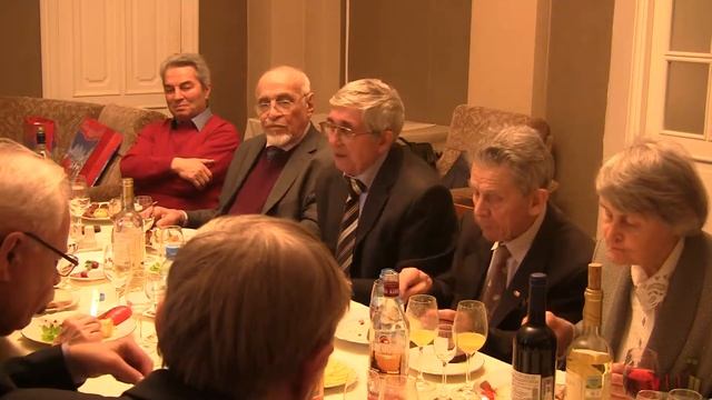 20 декабря 2013 Дом Учёных ЦАГИ. Маленький приём - выход книги "20лет сотрудничества с Боинг смотреть онлайн