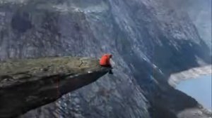 Есть только миг между прошлым и будущим