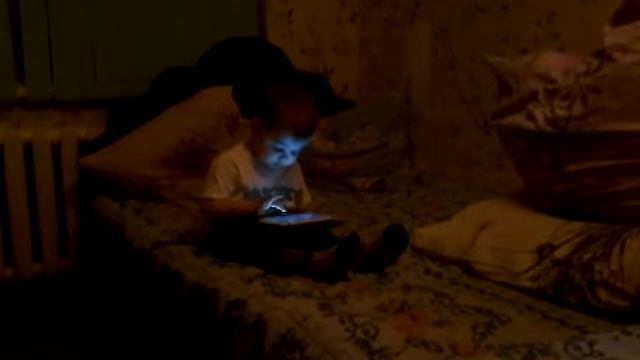 Я сижу в планшете смотреть онлайн