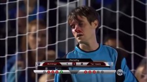 Вратарь отбил пенальти лицом! (Мем 2017 года)