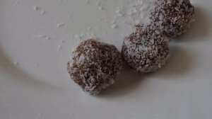 Конфеты всего из двух ингредиентов! Веганский рецепт.