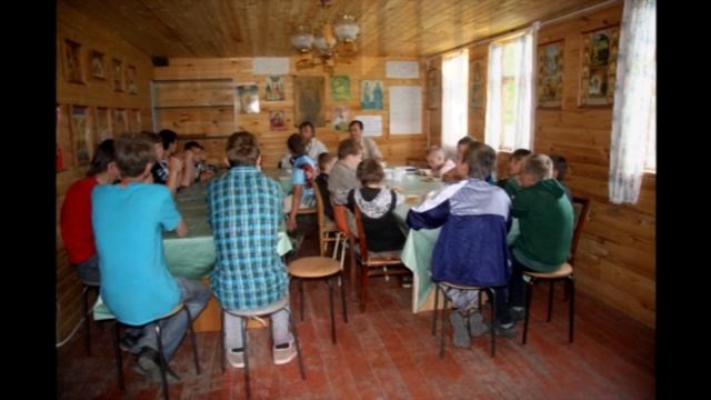 Поэтическая история Дома сирот Чтение за столом смотреть онлайн