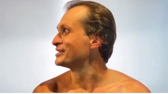 "ДВОЕ В РАБОЧЕЙ ОСТАНОВКЕ " роль:Олег; режиссёр:Петришин.В; Драматург Степнова.О смотреть онлайн