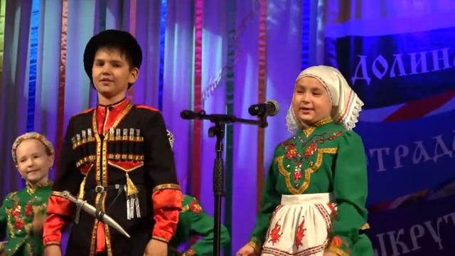 Фольклорный ансамбль «Зёрнышко» рук. Новикова Дина Юрьевна МБУК «ТО Звонница»  МО « Город Майкоп»