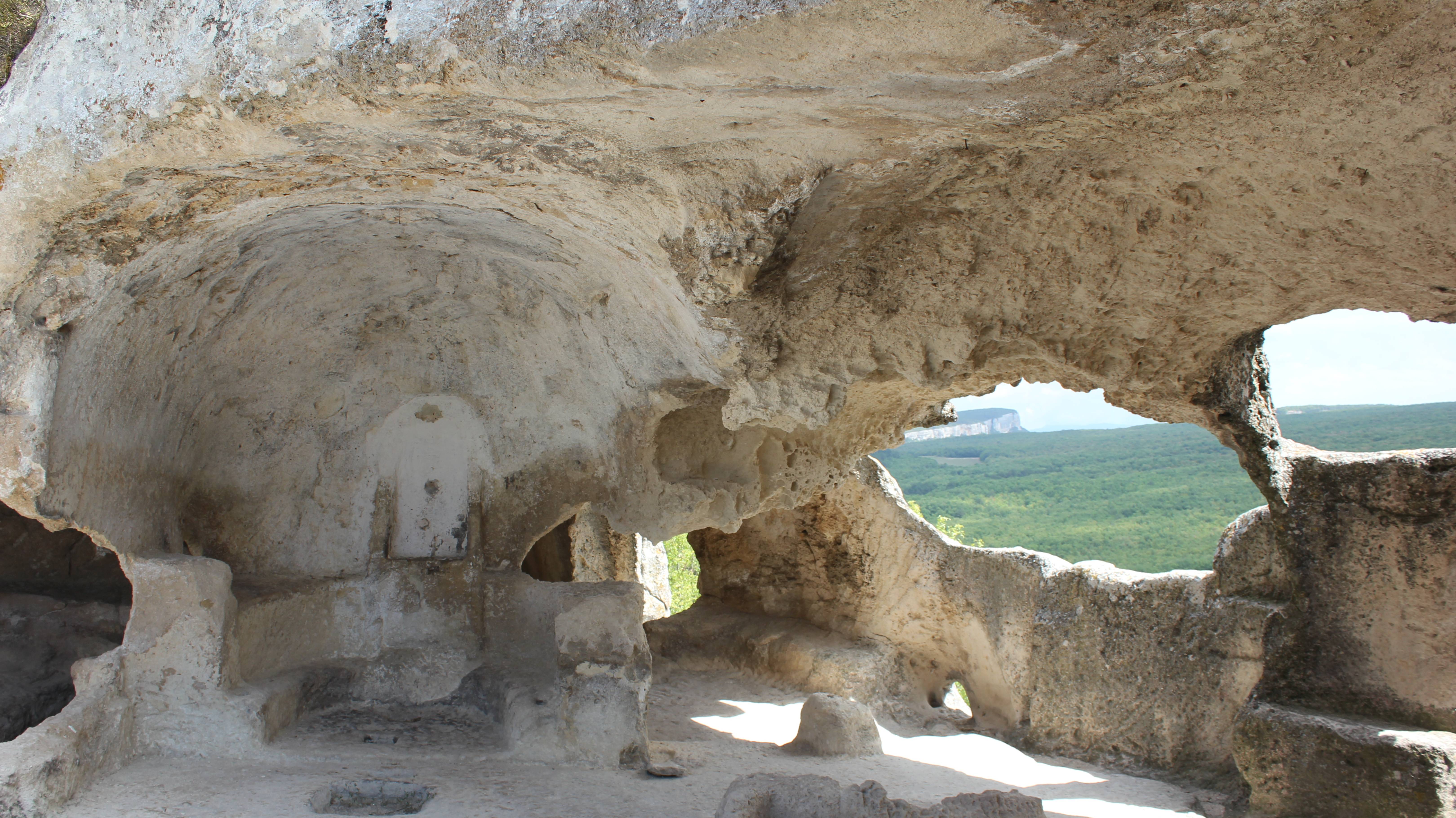 Пещерные города предков. Крым. "Эски- Кермен". Фильм второй.