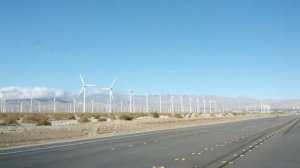 ПЕРВАЯ ПЛАВУЧАЯ ВЕТРОЭЛЕКТРОСТАНЦИЯ РАБОТАЕТ !