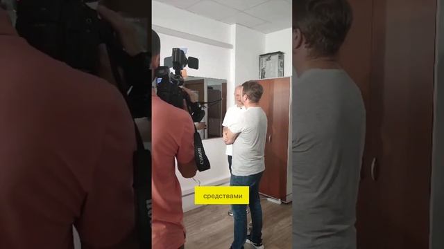 За кадром съëмок Первого канала в  Мирротеке #зеркалотелевизор #зеркальныйтелевизор #первыйканал