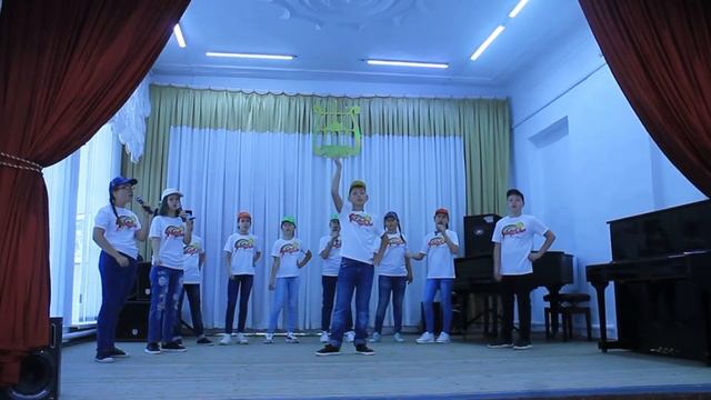 Вокальный ансамбль"Радуга детства" "Миллионер" смотреть онлайн