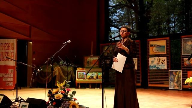 История одной скамейки и рамы на Музыке листопада, 8 10 2016 Тарту смотреть онлайн