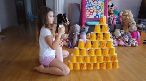 ЧЕЛЛЕНДЖ | Башня из пластиковых стаканчиков | СТРОИМ ПИРАМИДУ|