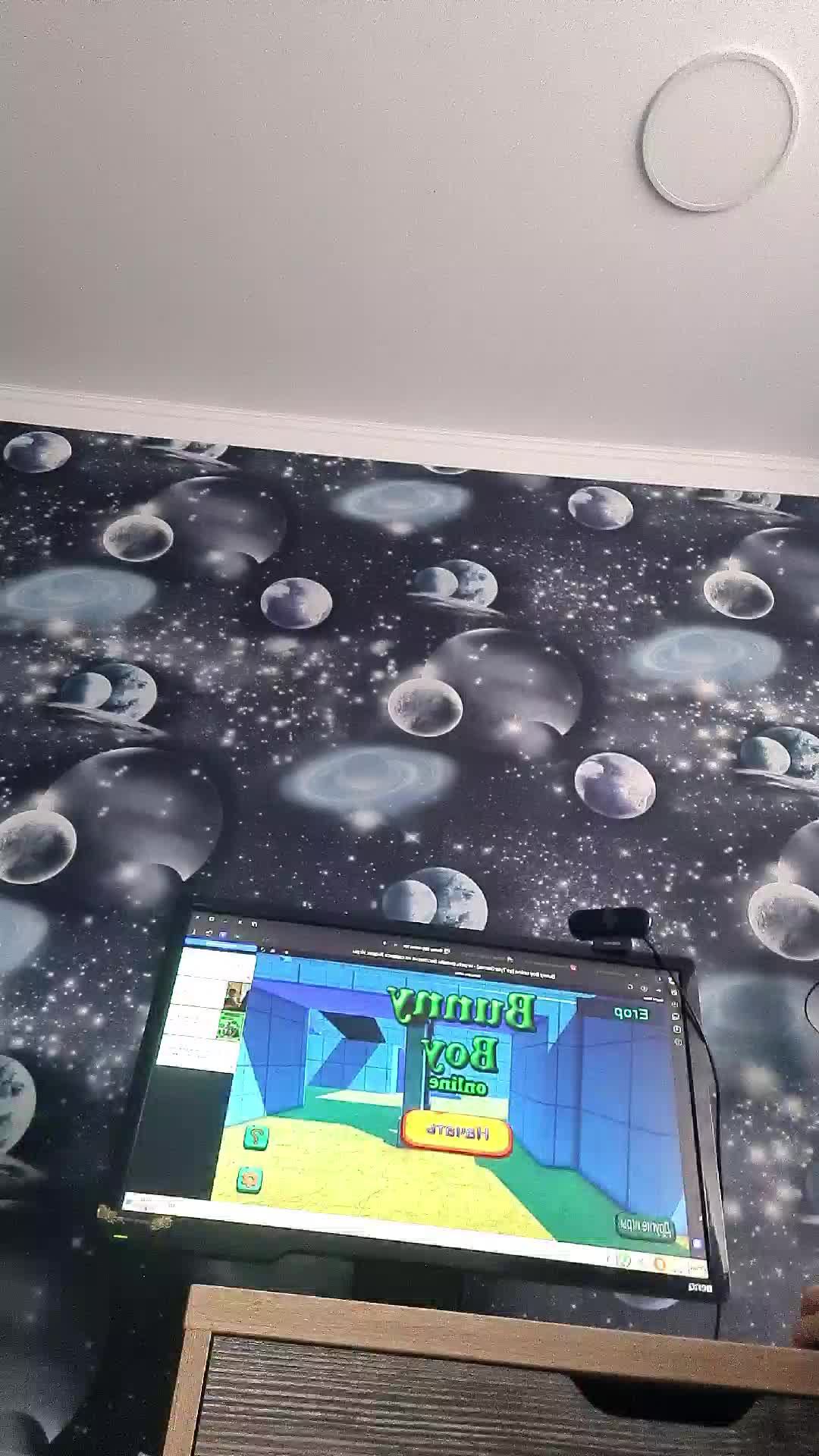 играю в видео игры