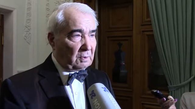 Интервью оперного режиссёра Фирудина Сафарова смотреть онлайн