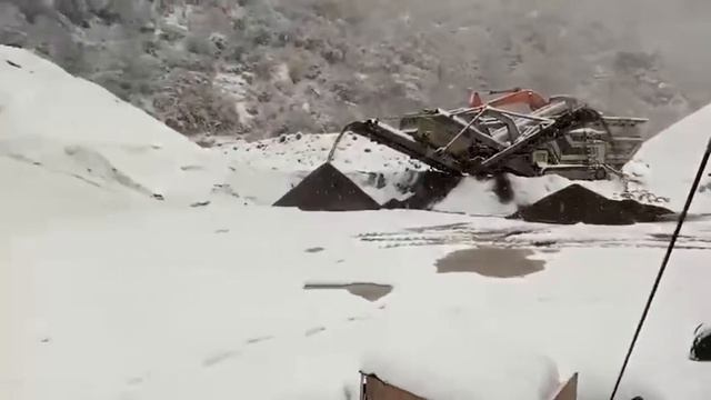 Mobile Jaw Crusher\Mobile Cone Crusher\Мобильная щековая дробилка \ Мобильная конусная дробилка