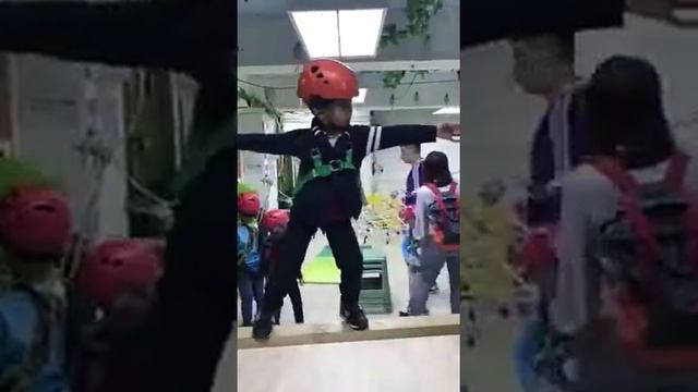 Jonas 玩繩索 Part 1 18/11/2017 смотреть онлайн