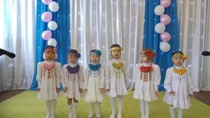 Чабырҕах, ансамбль девочек "Сир симэҕэ"