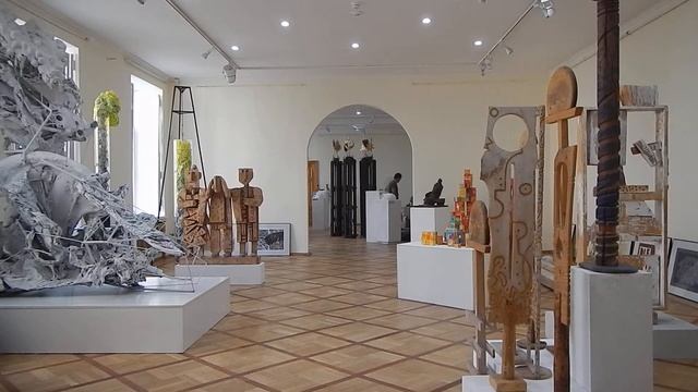 2020_17.10. Монтаж выставки "Город как субъективность" 2 смотреть онлайн