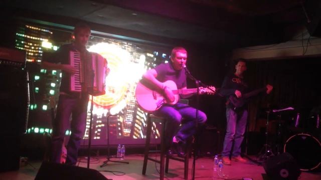 Нетрезвые трубадуры - Плащ (похожий на гандон) смотреть онлайн