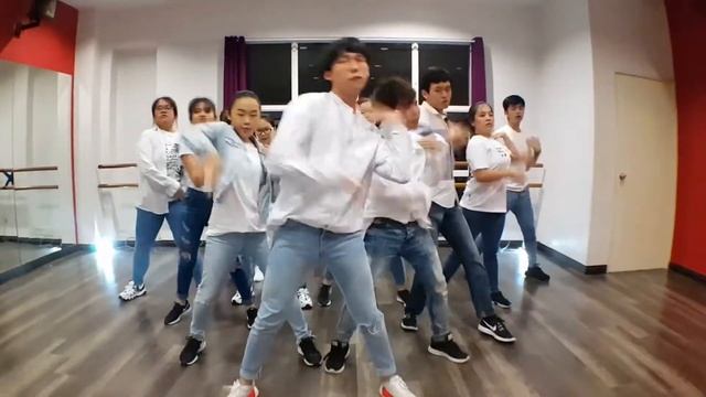 Boys Kpop Cover | Friday 930pm | Wanna One - Energetic Dance Cover | Group 1 | Misfit Dance Studio смотреть онлайн