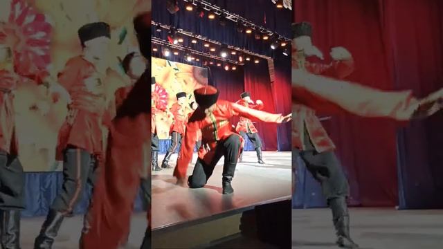 Выступление в ГДК на фестивале "Провинциальная Россия" в Ейске смотреть онлайн