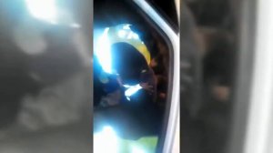 Беспредел ДПС в г Тольятти  Гаишник едва не задушил водителя