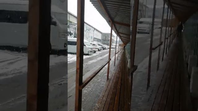 Рынок. Снег. И не много о фастфуде. смотреть онлайн