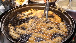 할머니 손맛은 못참지? 75세 할머니가 튀겨주는 500원 수제튀김, 떡볶이, 어묵 / Handmade Fried, Tteokbokki / Korean street food