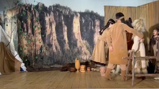 "Омо5ой икки Эллэй икки" школьный театр