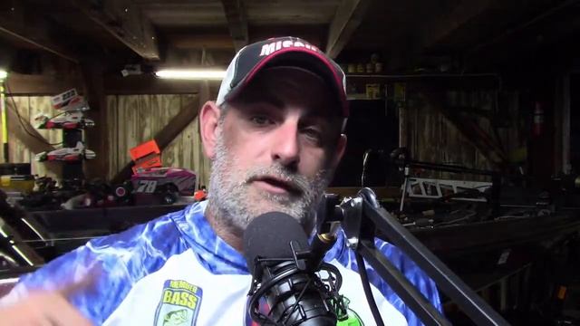 Lips To Livewell Live Stream смотреть онлайн