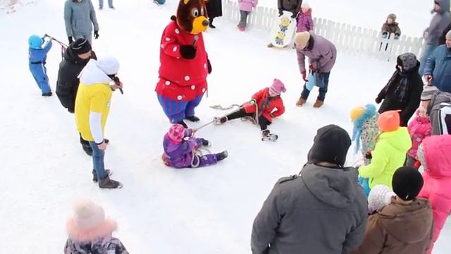 Перетягивание каната на весёлых стартах смотреть онлайн
