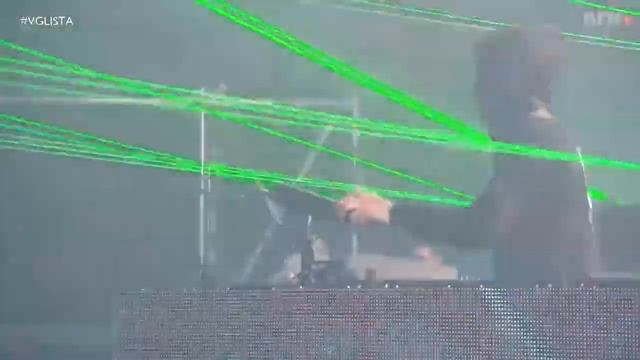 Alan Walker Faded Ft Iselin Solheim Live Performance(1080P)#MusicKing смотреть онлайн