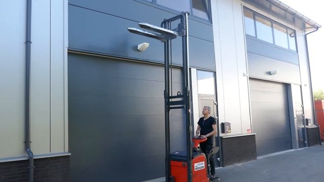 Werking elektrische stapelaar Linde L14ap смотреть онлайн