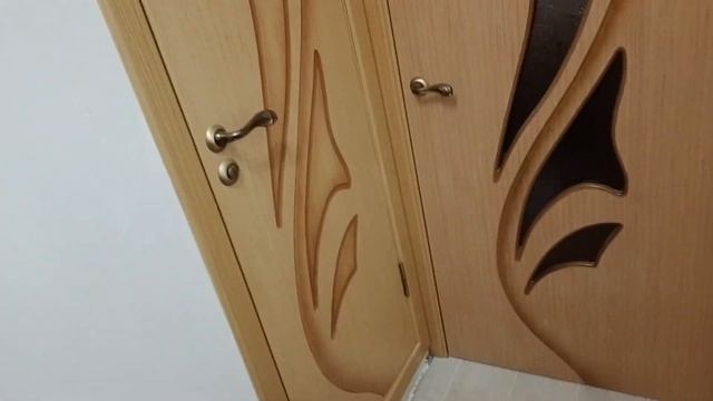 Двери углом, плюс высокий проём с окном. смотреть онлайн