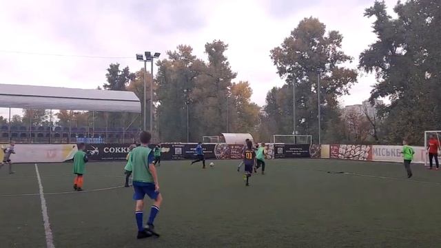 Школа воротарів. Футбол. В полі тільки воротарі) смотреть онлайн