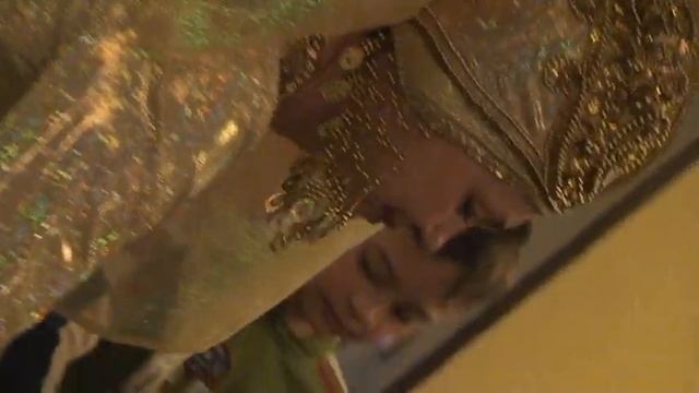 Алиса в ресторане. Алисе 3 года. Москва смотреть онлайн