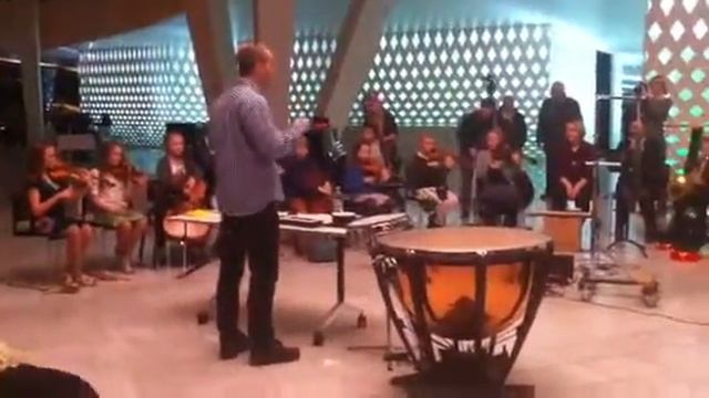 Даня играет в опере смотреть онлайн