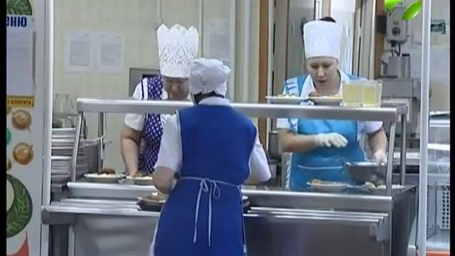 Еда в ямальских школах стала лучше и здоровее смотреть онлайн
