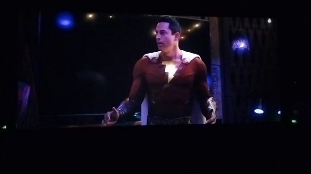 В кино театре шазам смотрели😂 смотреть онлайн