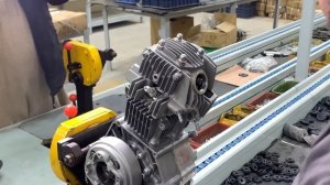 Невероятный процесс сборки двигателя мотоцикла Incredible Assembling process of Motorcycle Engine