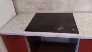 Угловая столешница с мойкой на кухне  Staron