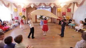 Волшебный цветок Ю.Энтин, Ев.Крылатов / танец с тканью и цветами /подготовительная группа