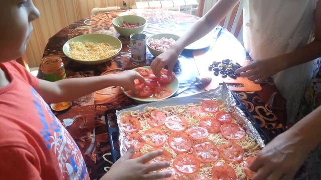 День рождения у подруги. Записывайте рицепт вкусной пицы :з смотреть онлайн