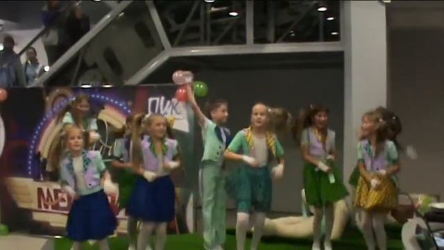 Детский праздник с "Эдельвейсом" в ТРК "ПИК" смотреть онлайн