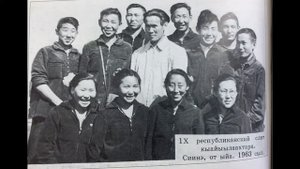 виртуальный альбом «Туризм и краеведение в Дюпсюнской школе Усть-Алданского улуса 1960-1980 годы»