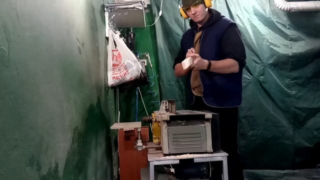 Столярные работы,процессы деревообработки (Фугование),изготовление табуретов.