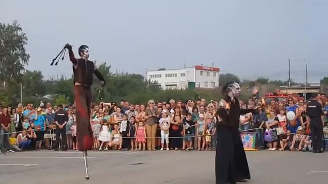 Театральный дворик. Compagnie Fai. смотреть онлайн